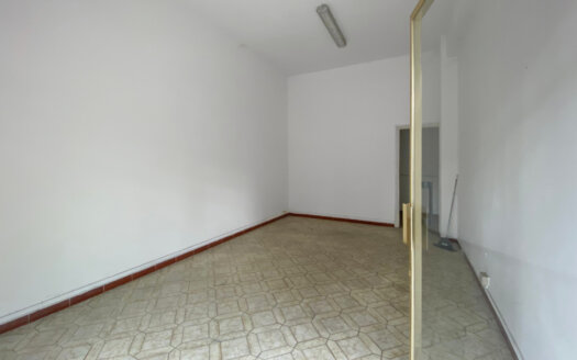 Formello, Locale commerciale in Affitto zona semicentrale. RIF: alm