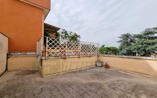BRAVETTA, bright two-room penthouse with terrace and garage, REF: TEB21