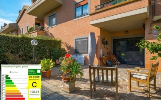 Olgiata, large apartment with garden REF: PIS